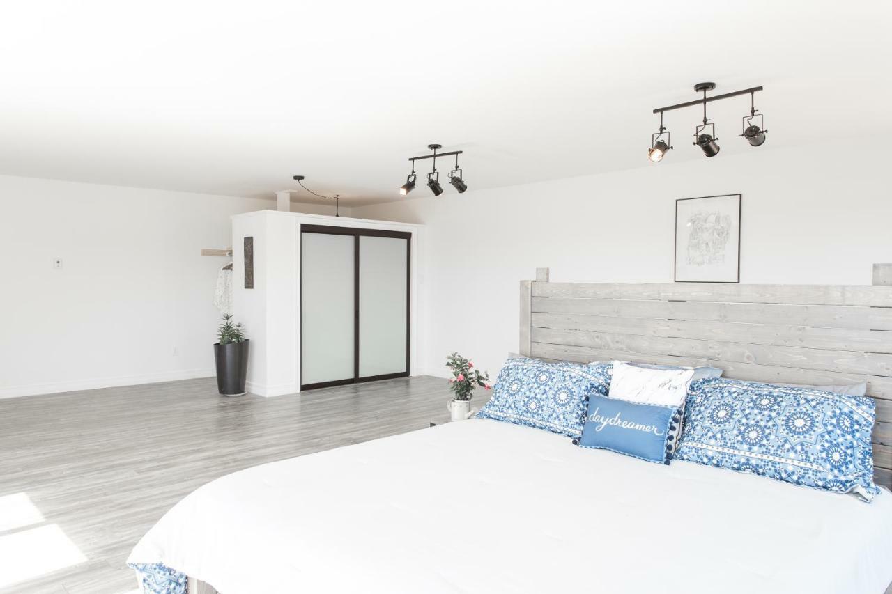 Whale House Guest House Mobile Экстерьер фото