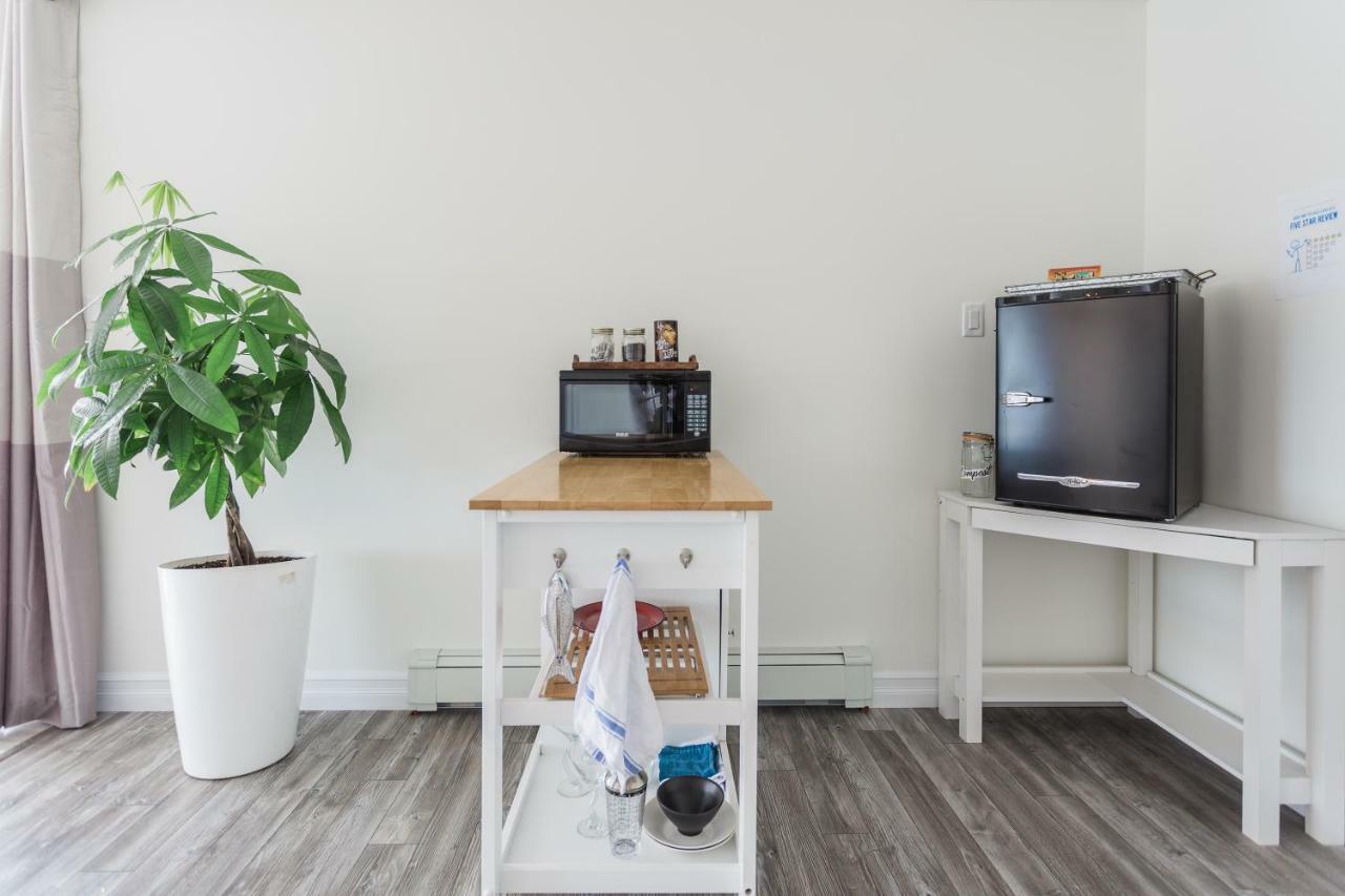 Whale House Guest House Mobile Экстерьер фото